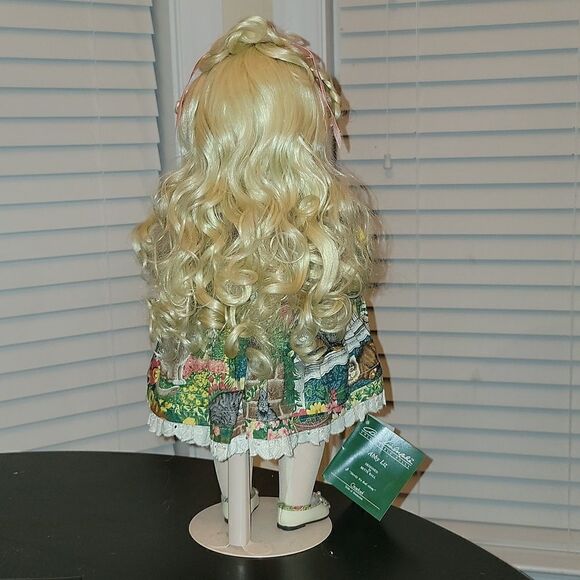 Bob Timberlake Goebel Collectible Abby Liz Musical Doll Designed by Bette Ball - Picture 2 of 10